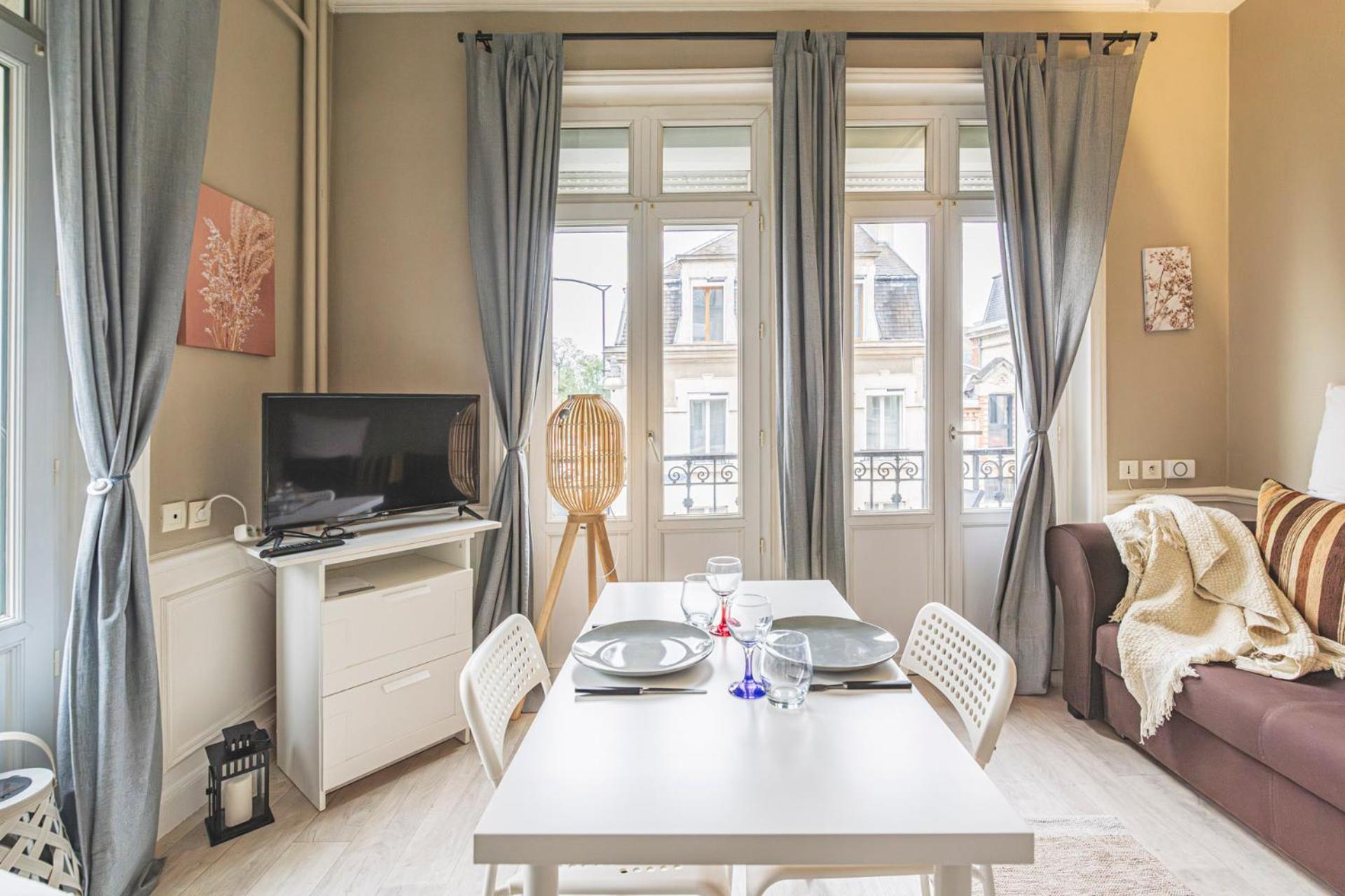 Taittinger 511 Apartamento Reims Exterior foto